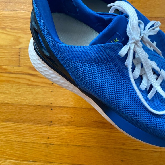 Kizik Athens Hands Free Slip on Sneakers, blue, men’s size 9 - Picture 3 of 5